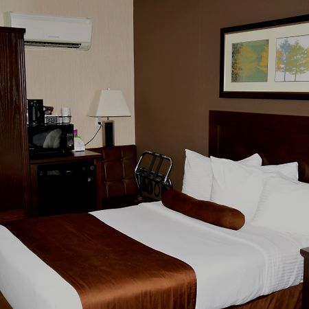 Coast Lethbridge Hotel & Conference Centre Esterno foto