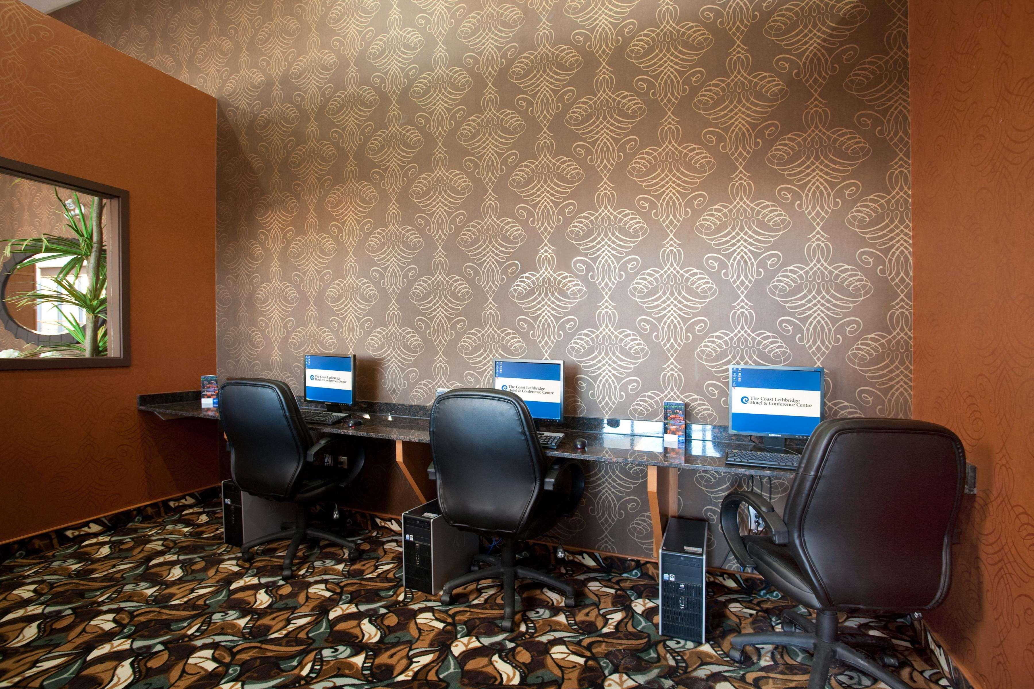 Coast Lethbridge Hotel & Conference Centre Esterno foto