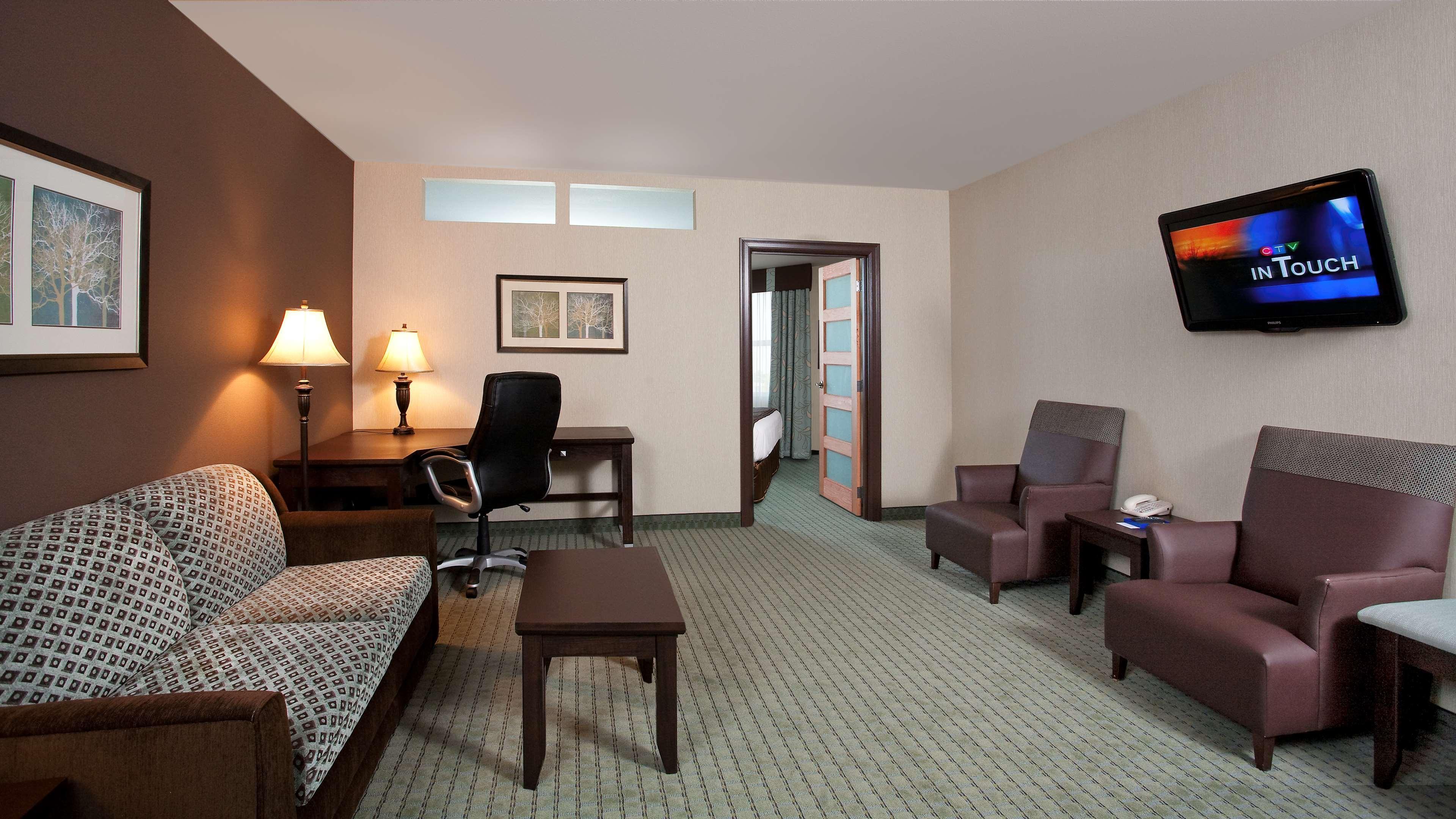 Coast Lethbridge Hotel & Conference Centre Esterno foto