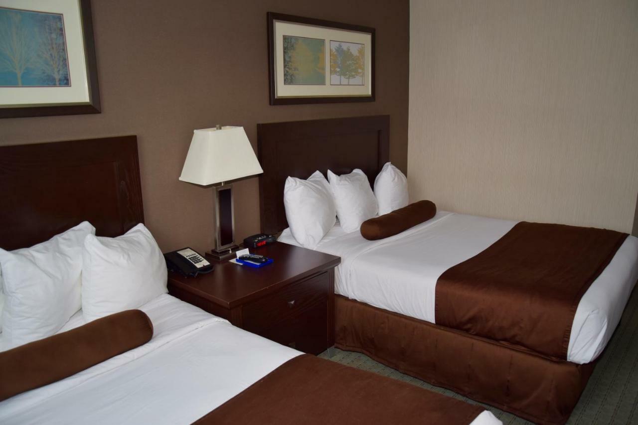 Coast Lethbridge Hotel & Conference Centre Esterno foto