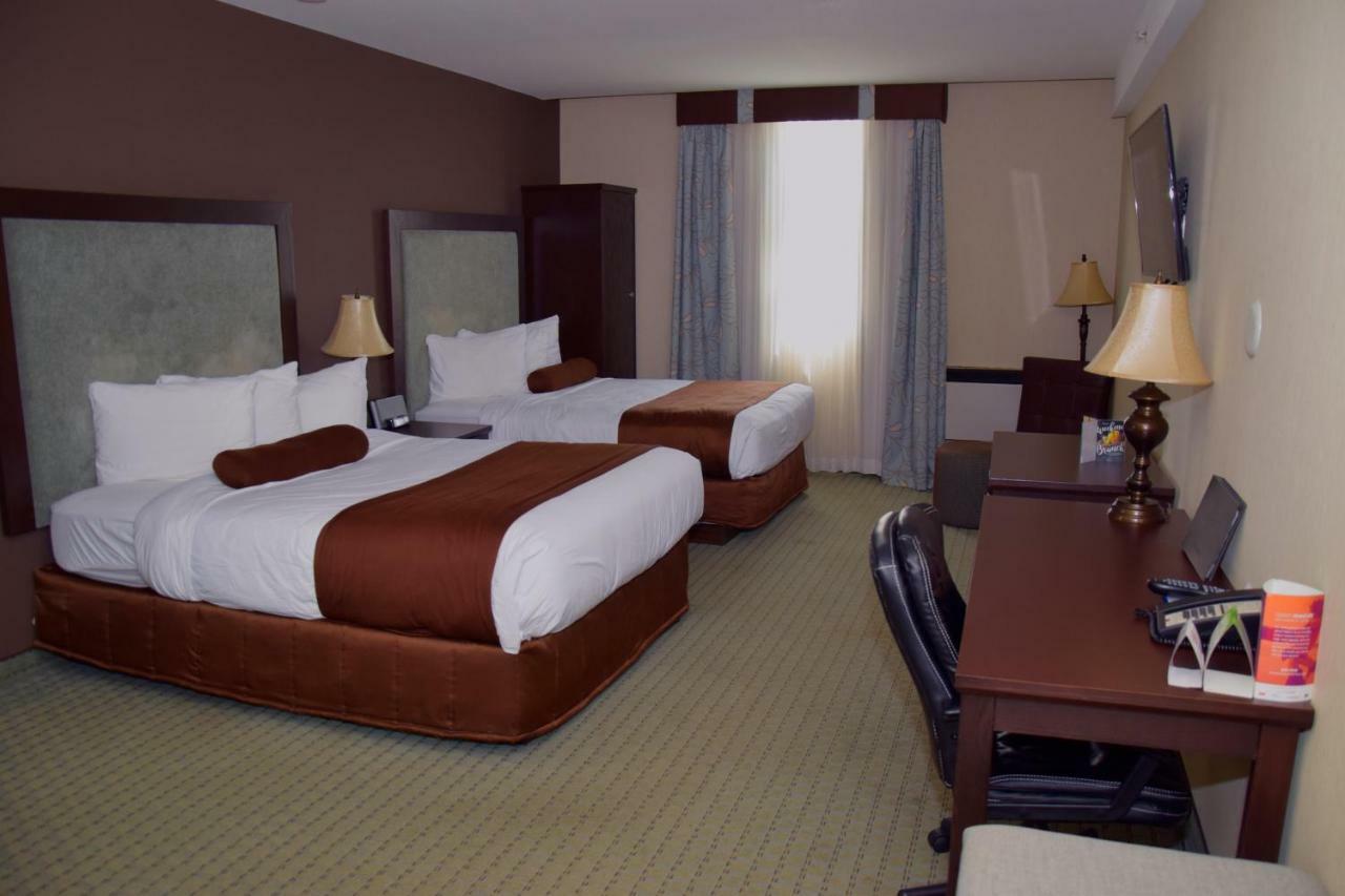 Coast Lethbridge Hotel & Conference Centre Esterno foto