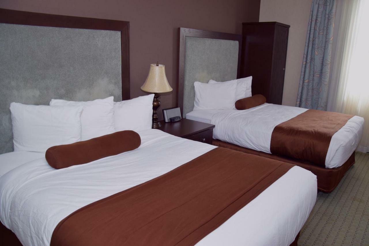 Coast Lethbridge Hotel & Conference Centre Esterno foto