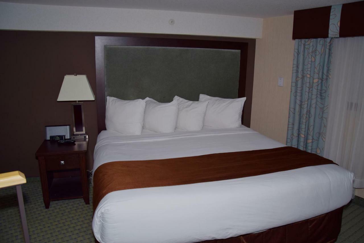 Coast Lethbridge Hotel & Conference Centre Esterno foto