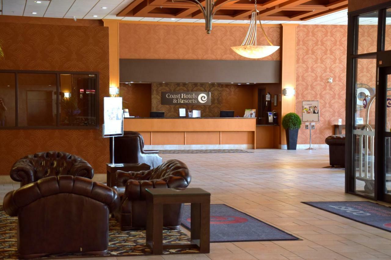 Coast Lethbridge Hotel & Conference Centre Esterno foto